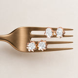 Isago Anting Berlian Wanita Sol Oval Studs Solitaire Earrings Emas 14K - IGI Certified